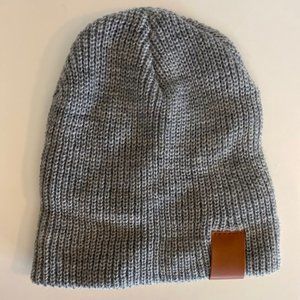 Kids Unisex Beanie, Gray, Leather Tag